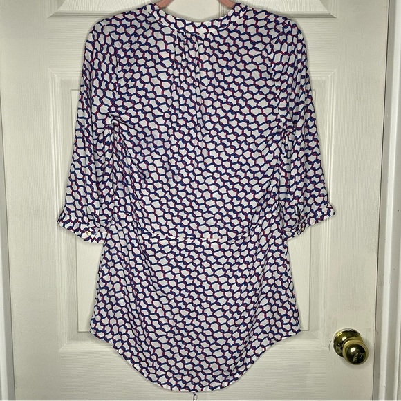 ⭐️(Xs) smart set blue and pink chain print blouse - Picture 2 of 4